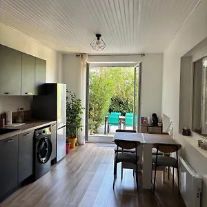 Hébergement de vacances Maison De Village Avec Exterieur -luberon -, Villelaure